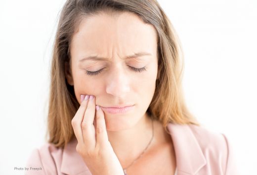 Гной после удаления зуба: что делать и почему возникает нагноение