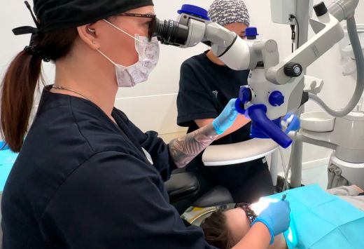 Сколько идет кровь после удаления зуба