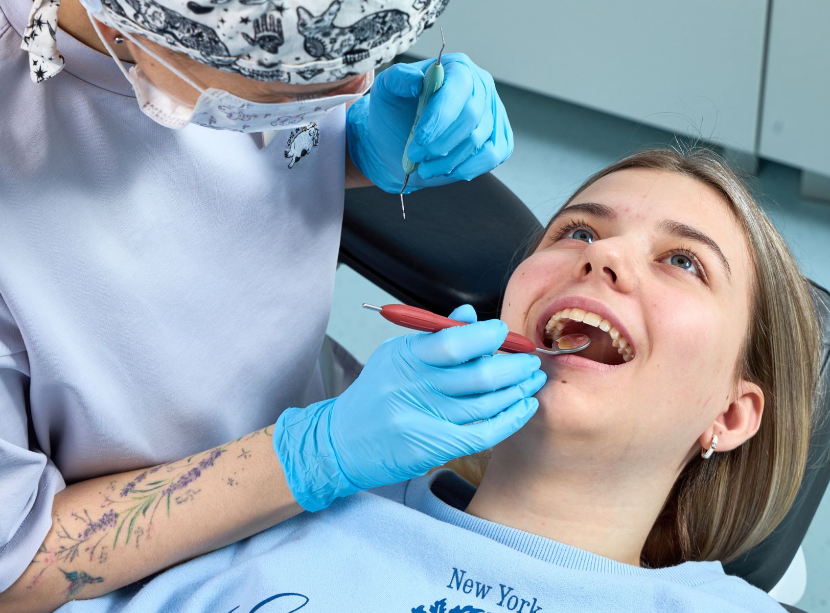 Не заживает лунка после удаления зуба: причины и решение проблемы